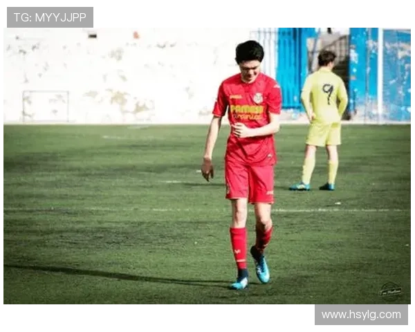 帅气足球明星组合展现青春风采与竞技魅力的精彩瞬间合集